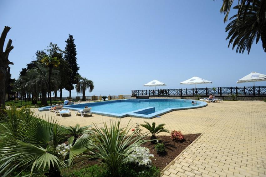 Hotel Lazurniy Bereg Gagra Exterior foto