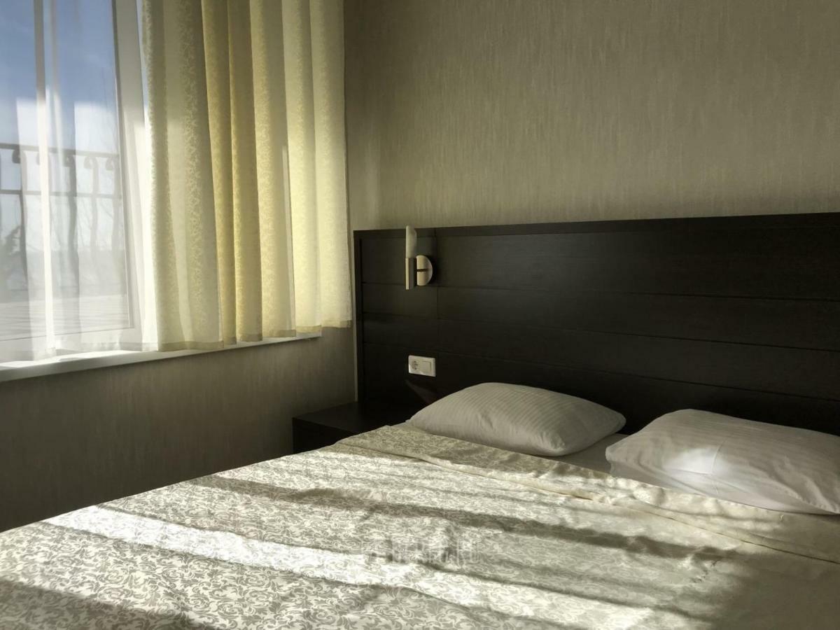 Hotel Lazurniy Bereg Gagra Exterior foto